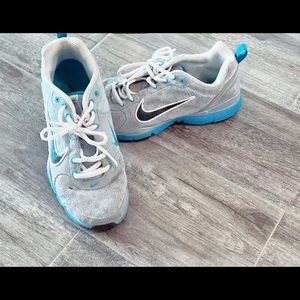 Womens grey nike size 9